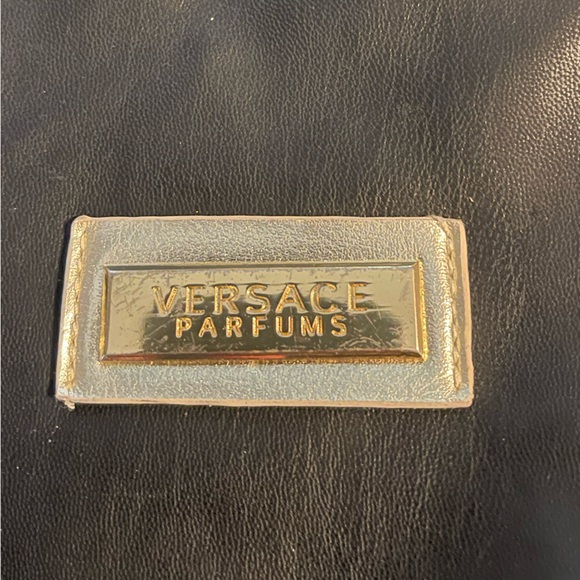 Large Auth Versace Perfums Leather Travel Bag Wide Strap W Dbl Handles Gold Acct - Picture 3 of 14